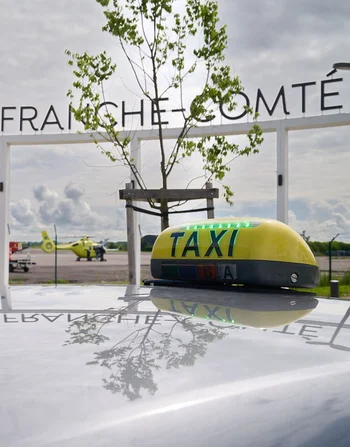 image taxi aeroport de dijon et longue distance